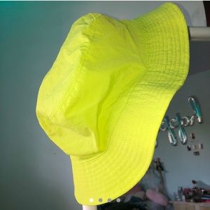 ❌SOLD - Neon yellow bucket hat!